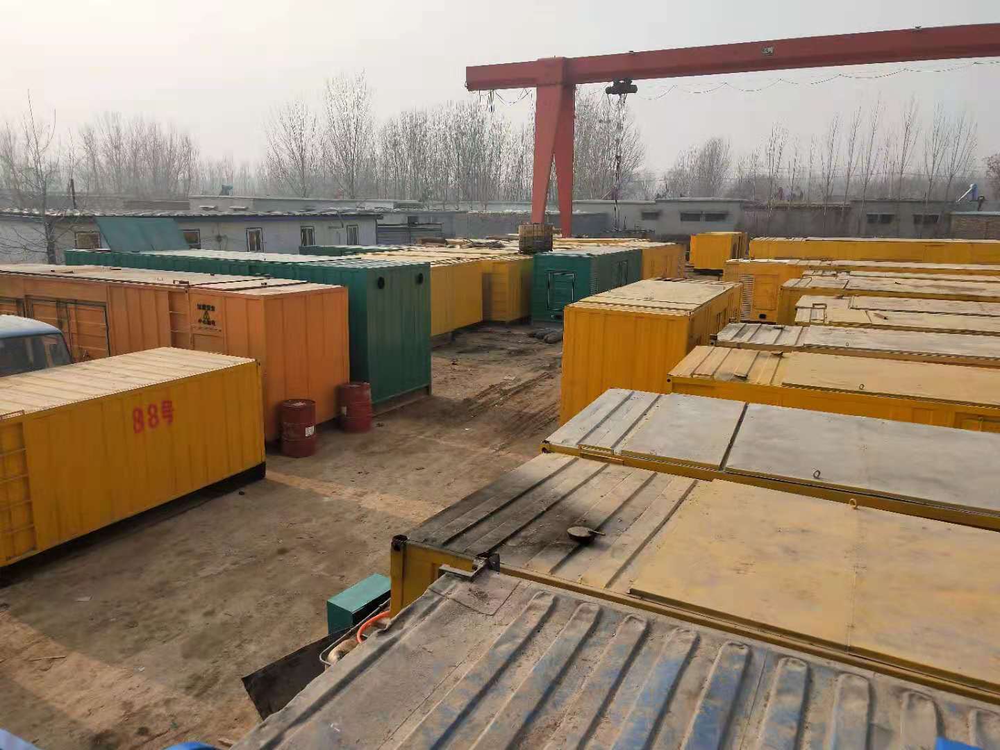 霸州租赁发电机-灰尘、风沙对柴油发电机组造成哪些不良影响？
