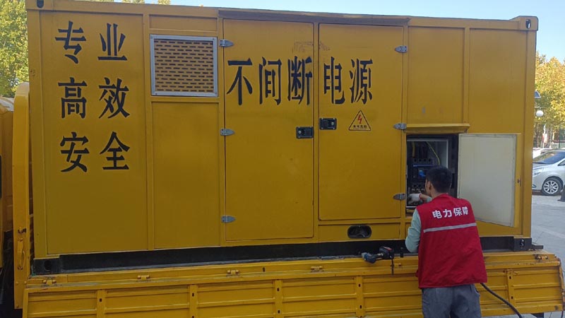 霸州柴油发电机组和UPS电源配合使用时，如何避免切换过程中的电力中断？