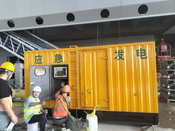 霸州怎样判断空气滤清器是否需要更换？